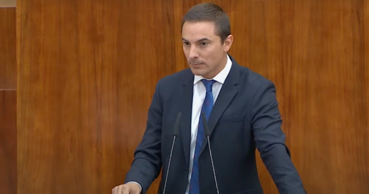 Un Lobato tranquilo pone su móvil a disposición de la Justicia