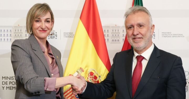Acuerdo entre el Gobierno Vasco y central sobre el traspaso a Euskadi de la transferencia de permisos de trabajo para inmigrantes