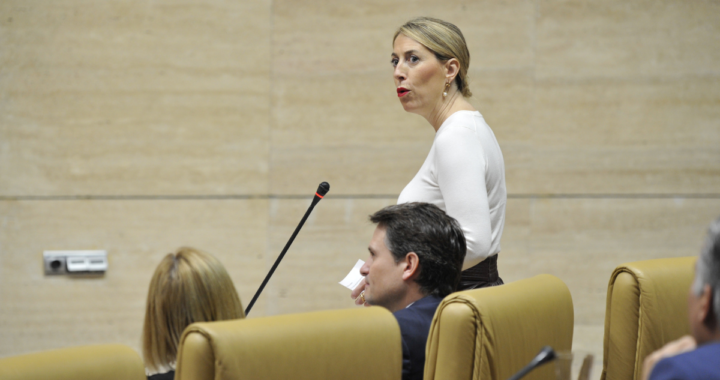 Vox exige una cuestión de confianza a la presidenta extremeña, María Guardiola